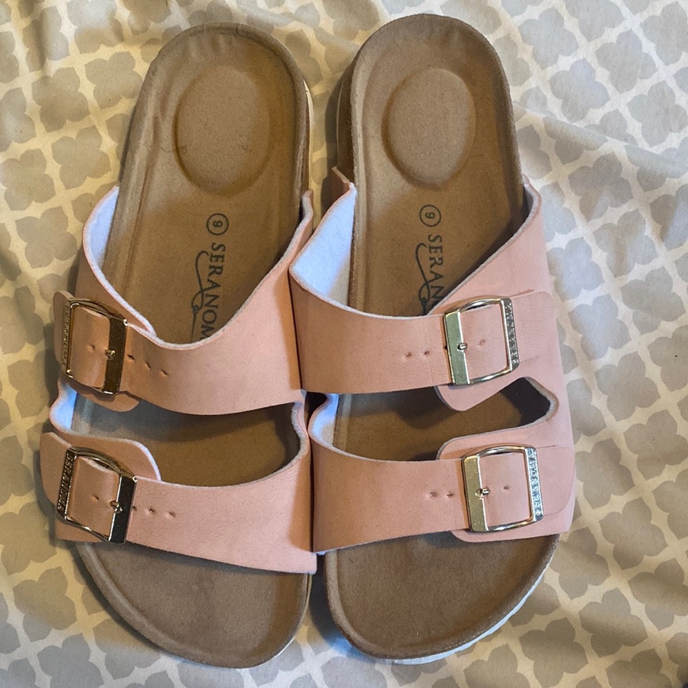 Sandals size 9